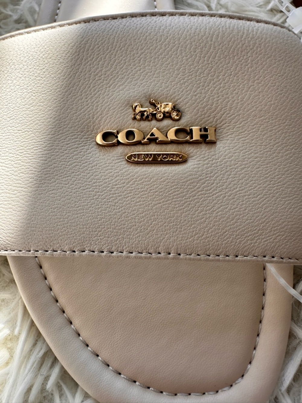 New Coach Cream Leather lock up signature Slide with Gold Logo - Picture 6 of 9